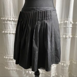 Pleated mini skirt with lining